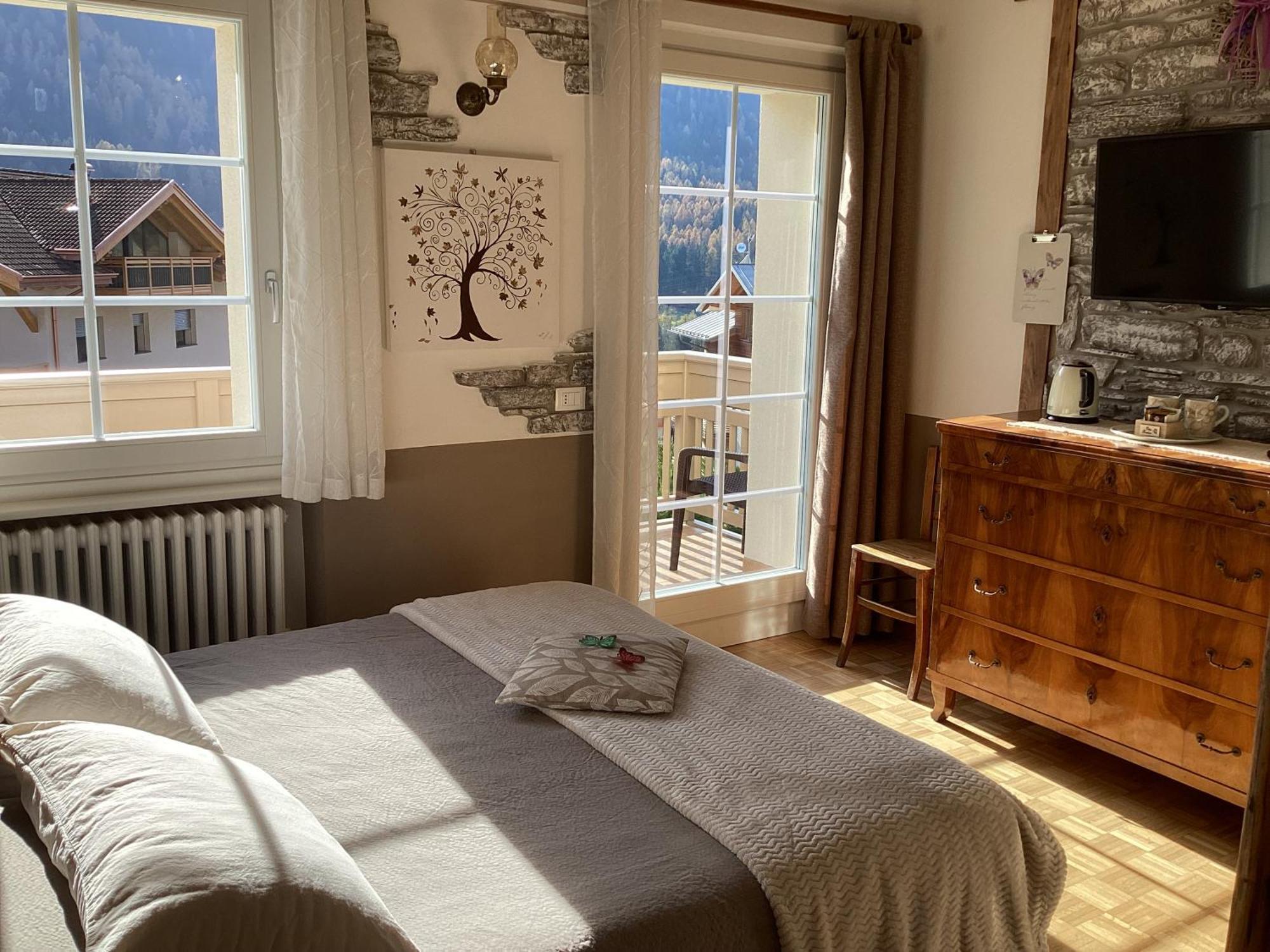 Paradiso Bed & Breakfast *
